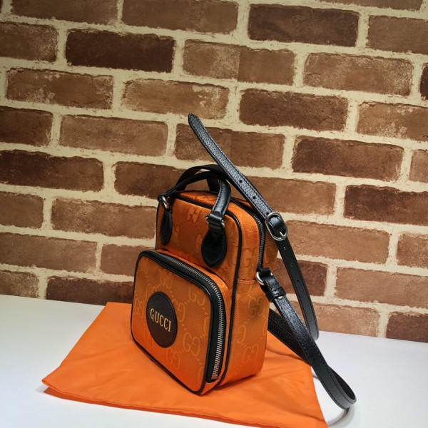 G*u*i off the grid shoulder bag