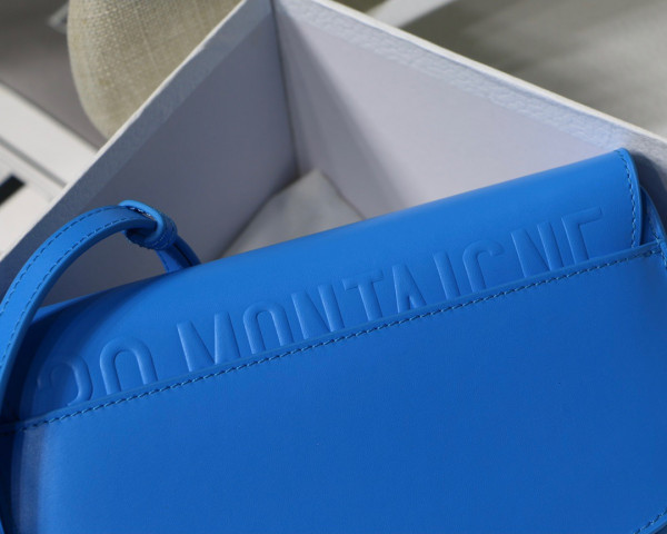 D*or bobby east-west bag