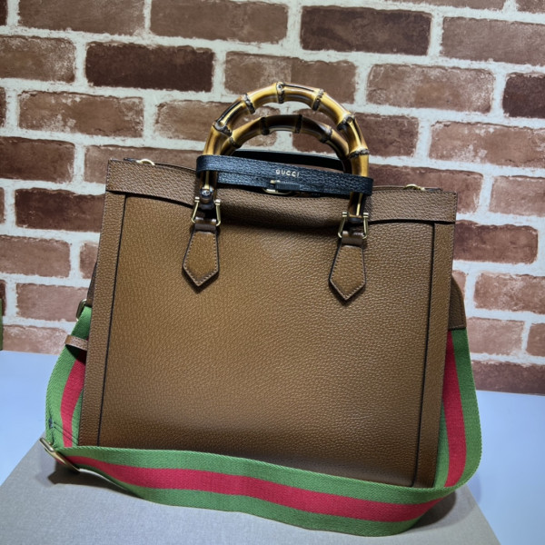 G*u*i diana medium tote bag