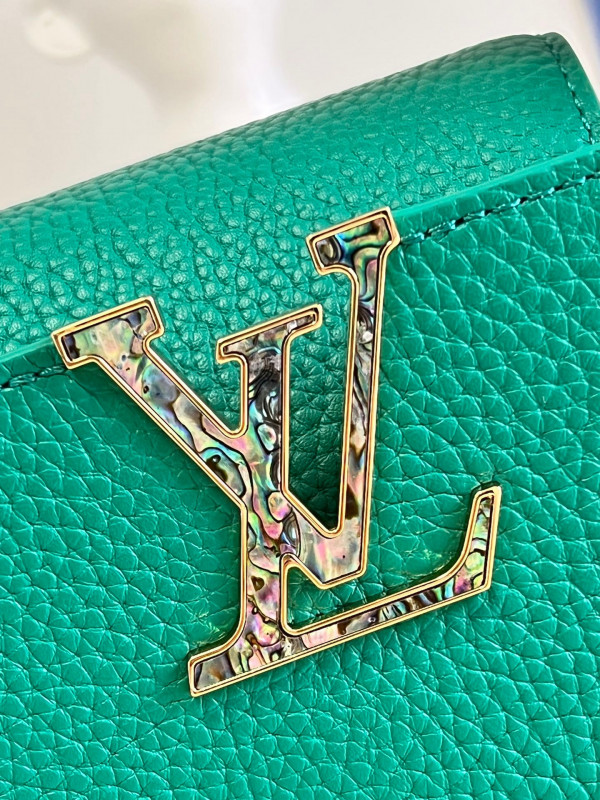 l**is V*t*n capucines mini