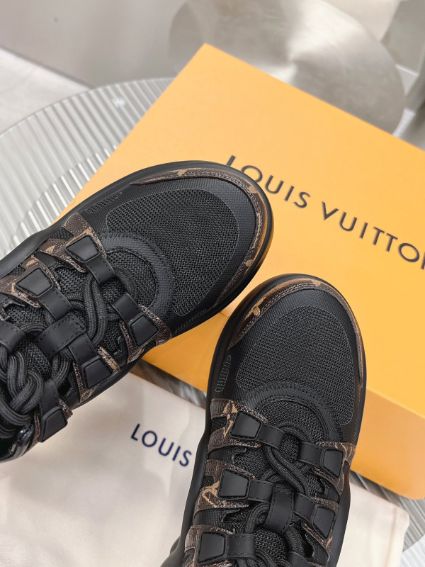 l**is V*t*n archlight sneaker