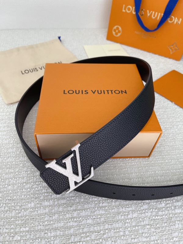 l**is V*t*n belt