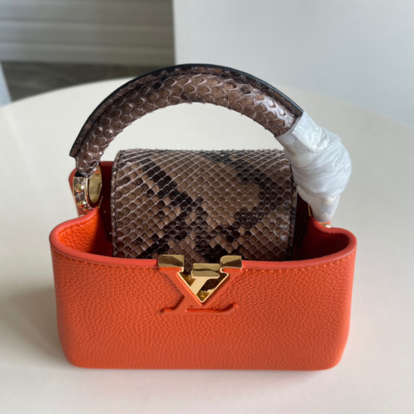 l**is V*t*n capucines mini