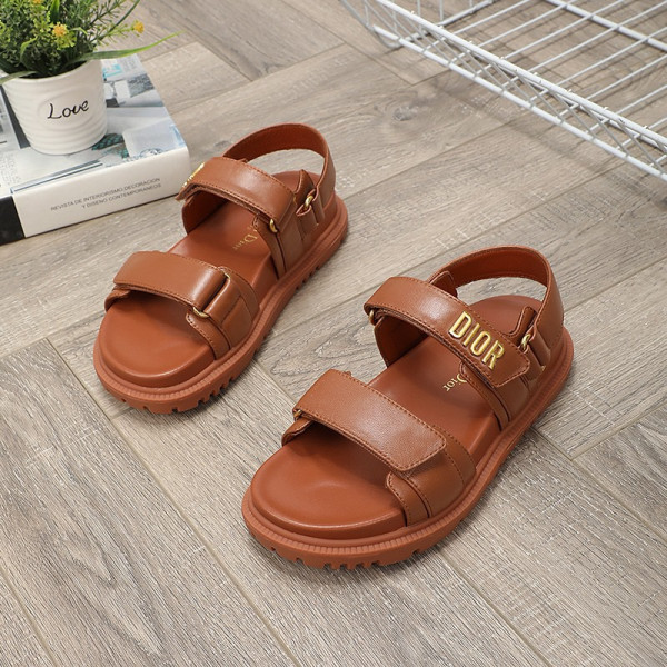 D*oract sandal