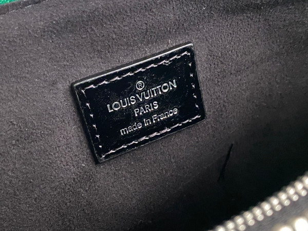 l**is V*t*n coussin pm