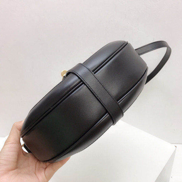 Ce**e besace 16 bag in satinated calfskin
