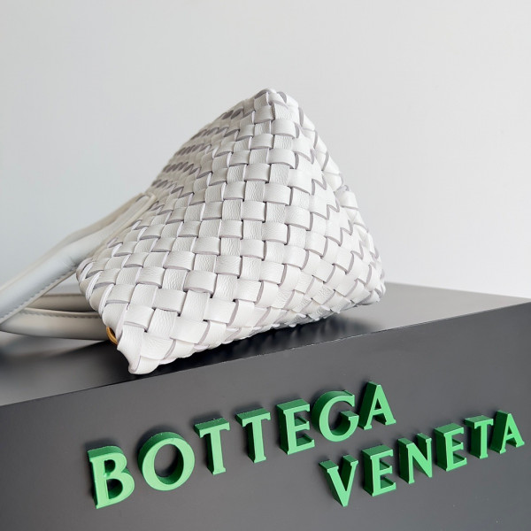 Bo*te*ga ve*ne*ta mini cabat