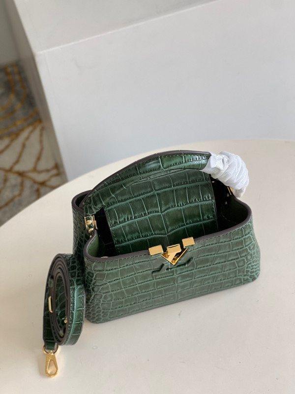 l**is V*t*n capucines mini