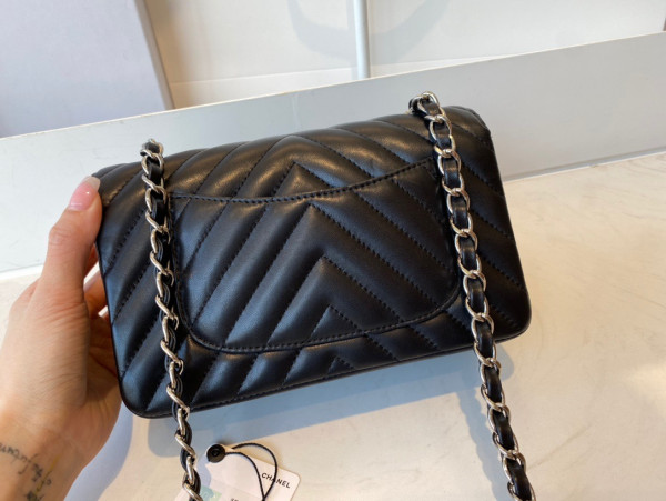CL FLAP BAG