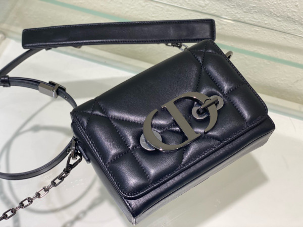 D*or 30 montaigne box bag with handle