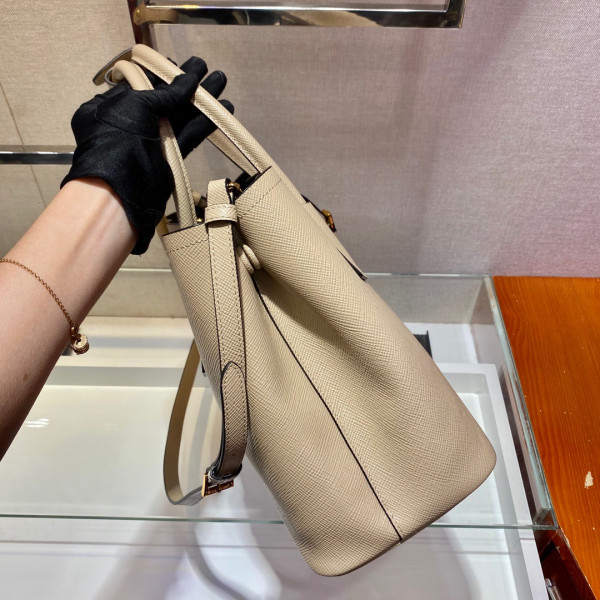 Pra*a double bag