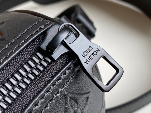 l**is V*t*n keepall xs