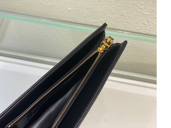 D*or caro zipped pouch with chain