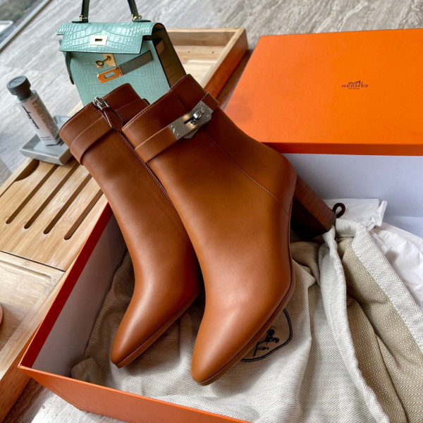 H**mes boots