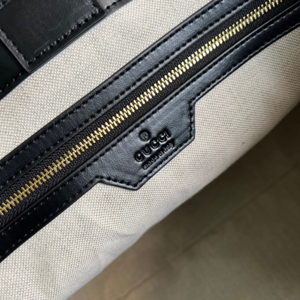 G*u*i gg matelassé leather medium tote