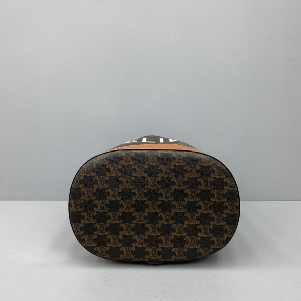 Ce**e medium sailor bag in triomphe canvas