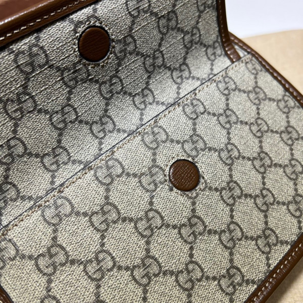 G*u*i messenger bag with interlocking g