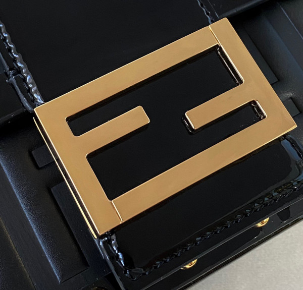 F**di baguette trunk mini