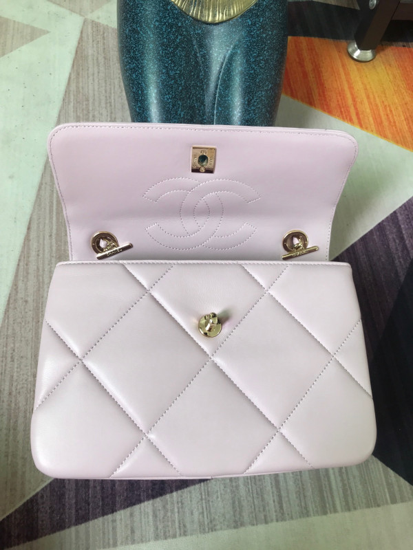 CL FLAP BAG WITH TOP HANDLE