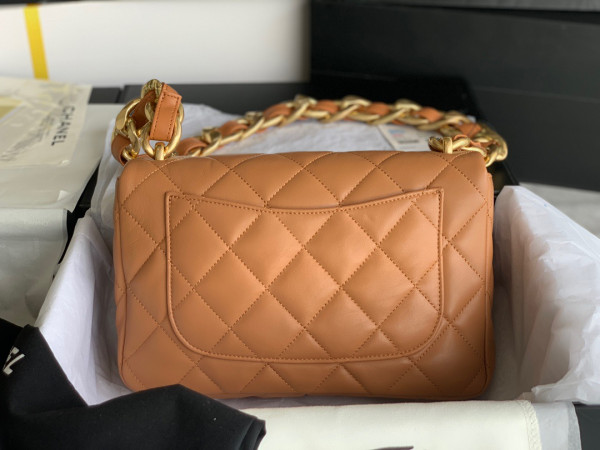 CL LARGE FLAP BAG