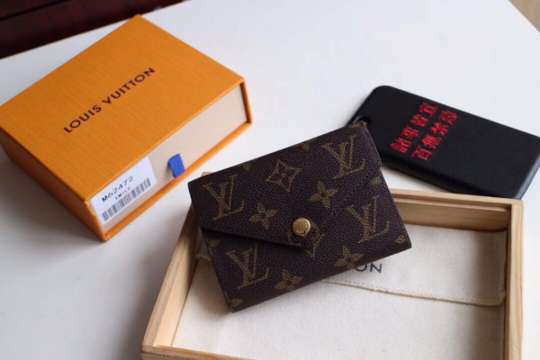 l**is V*t*n victorine wallet
