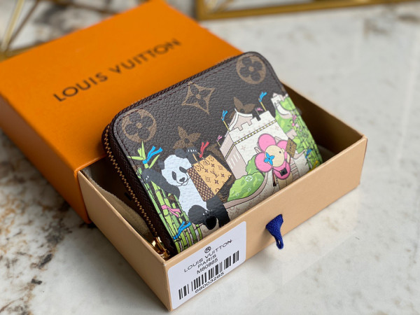 l**is V*t*n zippy coin purse