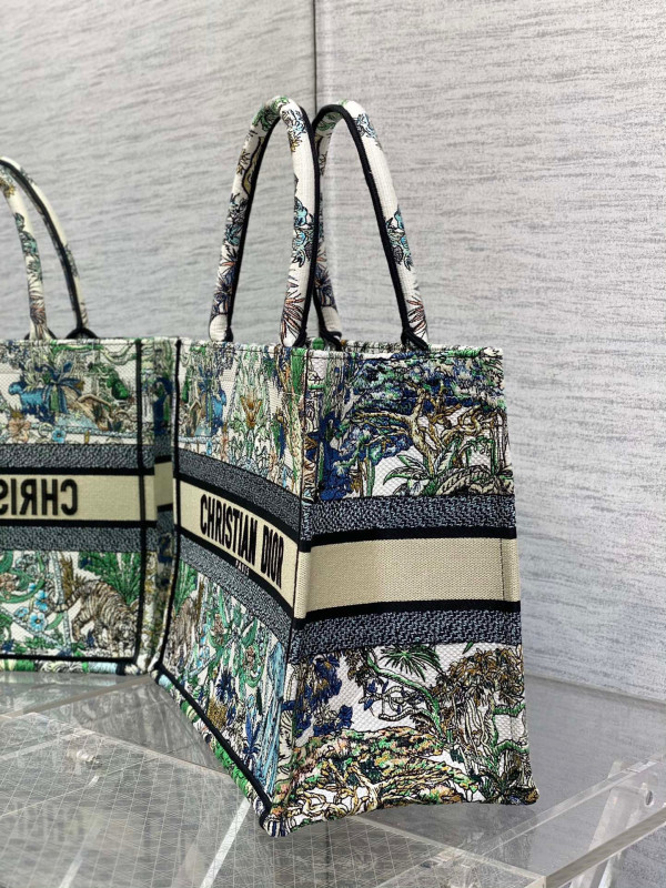 D*or book tote