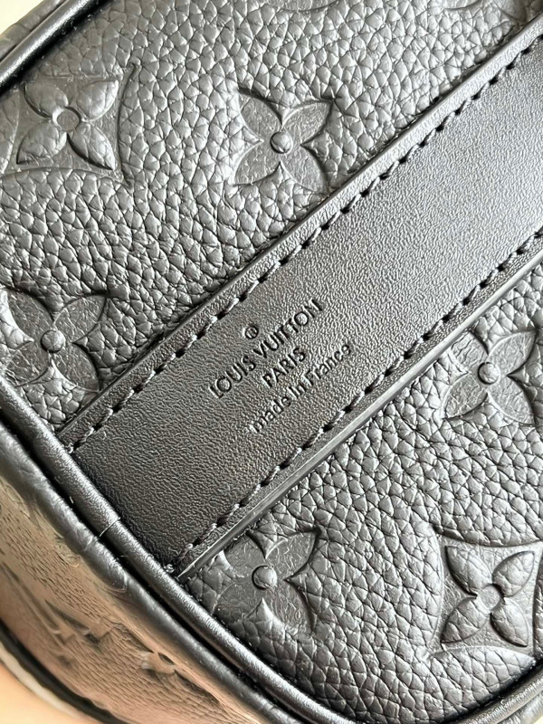 l**is V*t*n keepall bandouliÈre 25