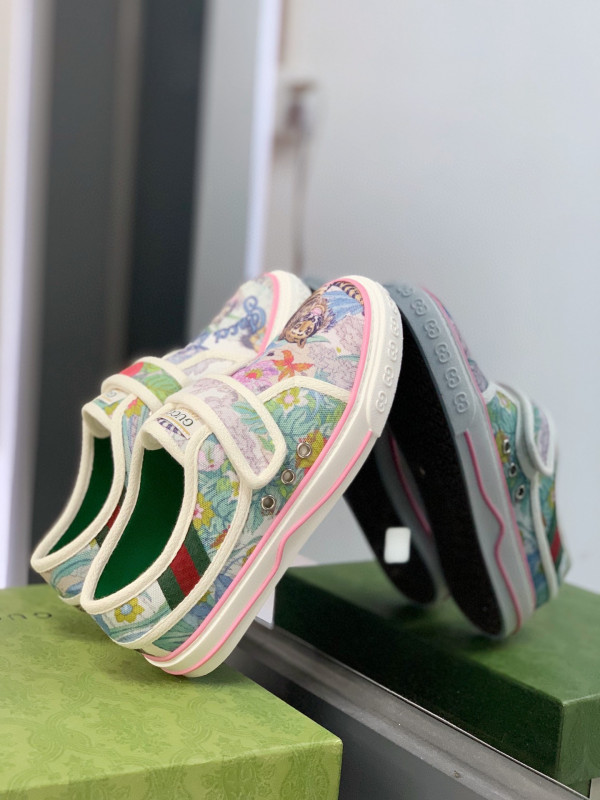 G*u*i tennis 1977 sneaker