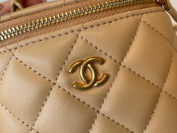 CL VANITY CASE
