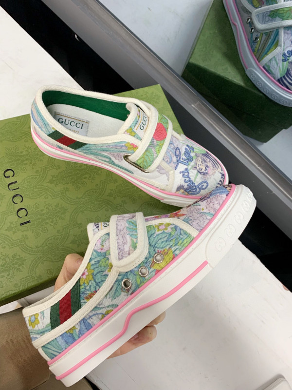 G*u*i tennis 1977 sneaker