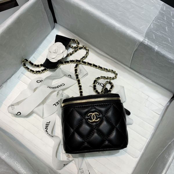 CL SMALL VANITY WITH CHAIN