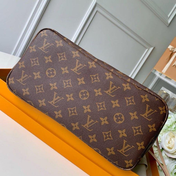 l**is V*t*n neverfull mm