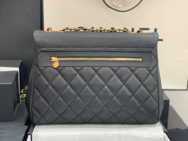 CL FLAP BAG CAVIAR
