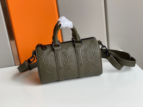 l**is V*t*n keepall xs