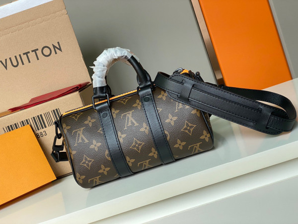 l**is V*t*n keepall xs