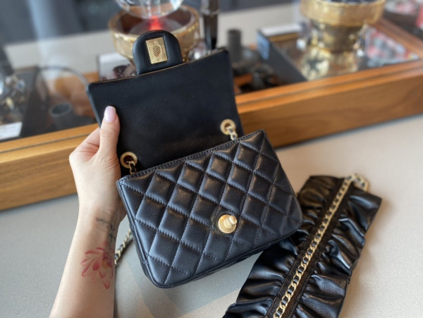 CL FLAP BAG