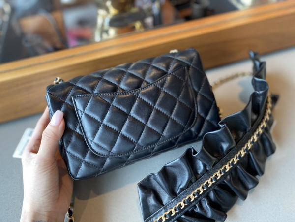 CL FLAP BAG