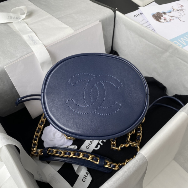CL SMALL BUCKET BAG