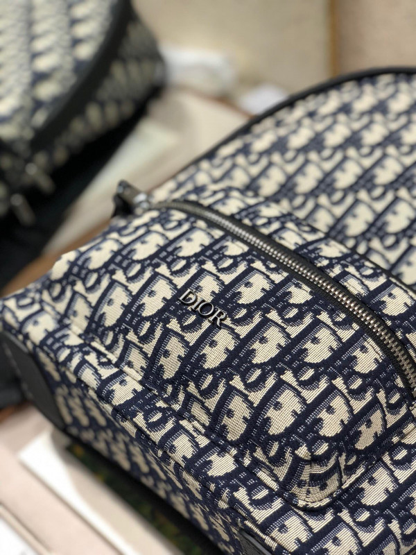 D*or oblique backpack