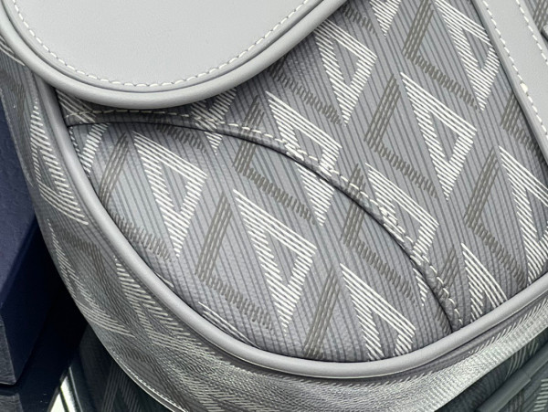 D*or saddle bag