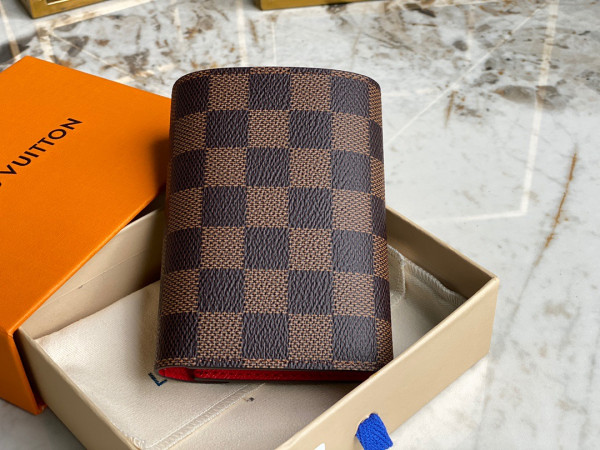 l**is V*t*n victorine wallet