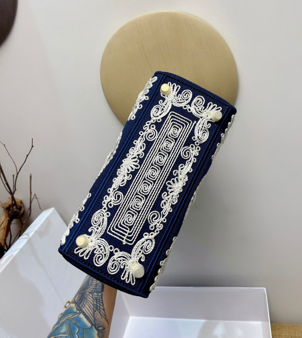 D*or medium lady d-lite bag