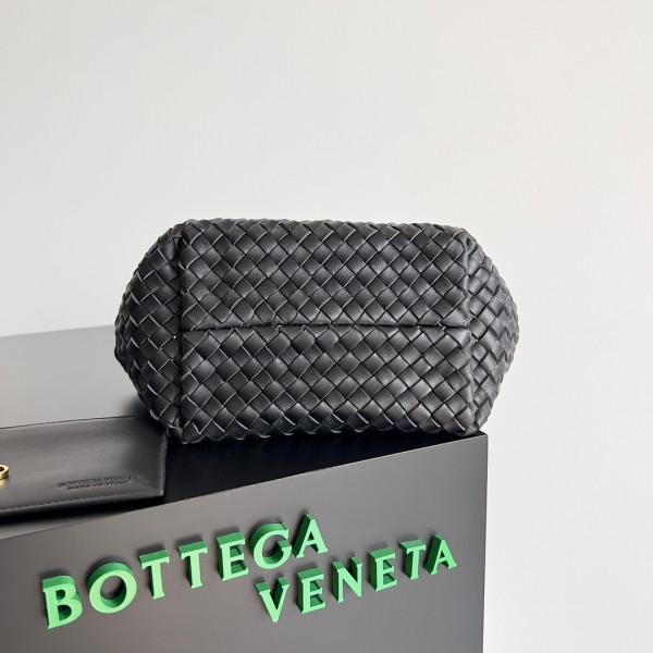 Bo*te*ga ve*ne*ta mini cabat