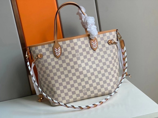 l**is V*t*n neverfull mm