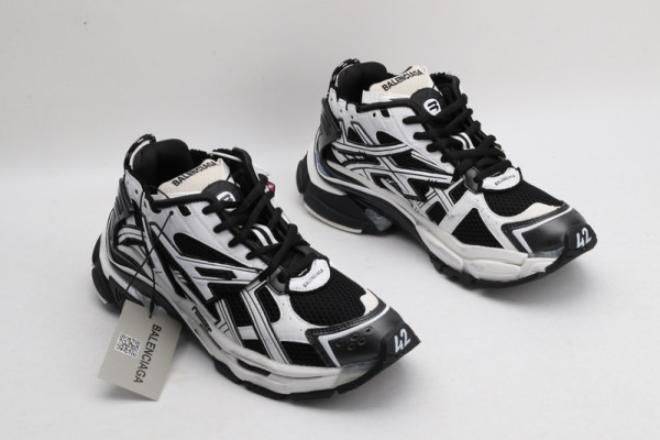 Ba*len*cia*ga runner sneaker