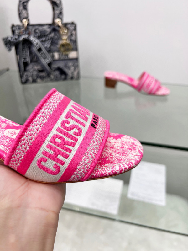 D*or dway heeled slide