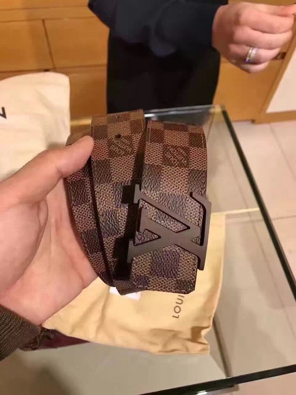 l**is V*t*n belt