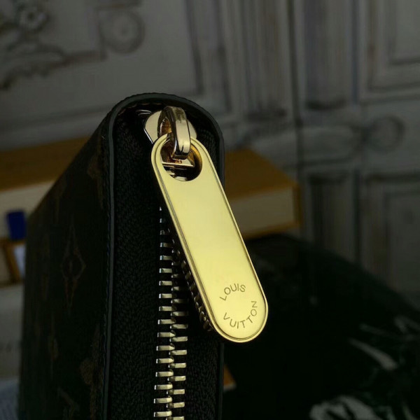 l**is V*t*n zippy organizer