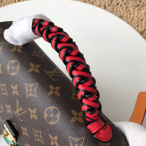 l**is V*t*n pochette metis